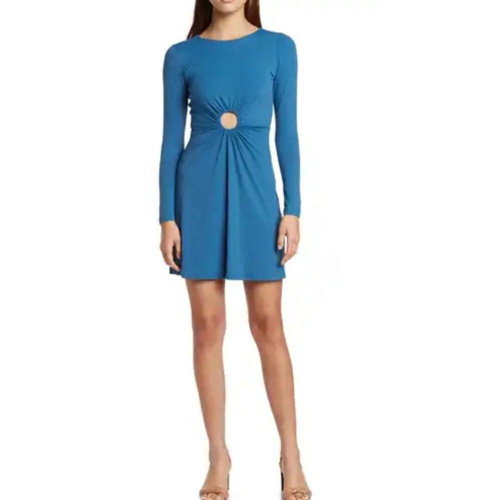 NEW Susana Monaco Taboo Center Circle Dress in Blue. Size Small.